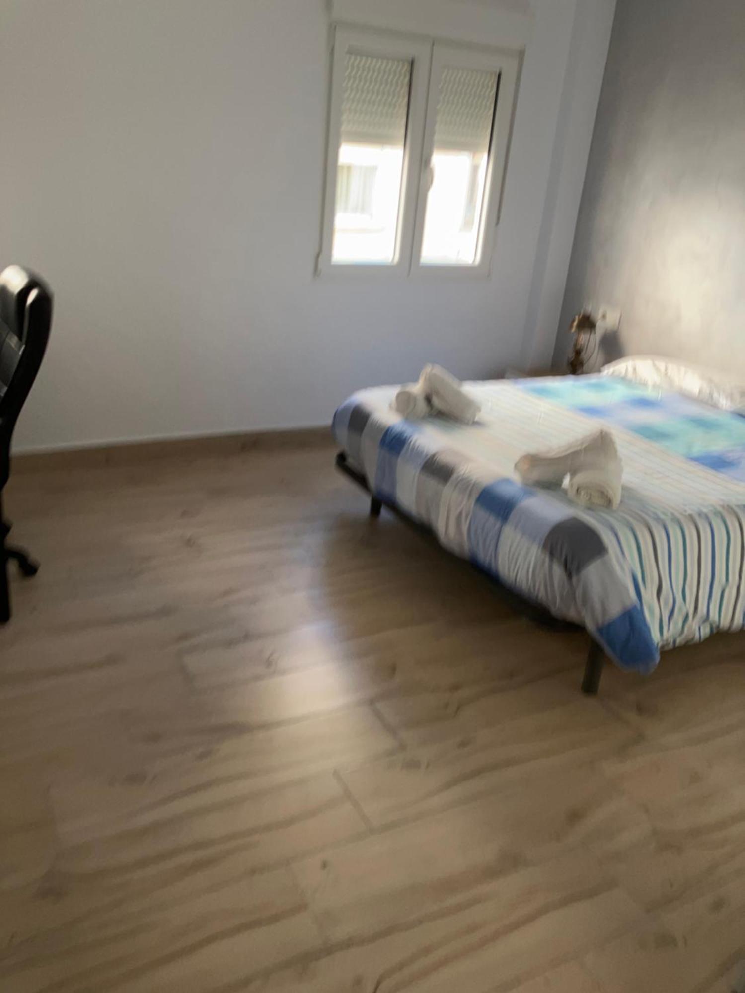 Apartamento En Camino De Ronda De Dos Habitaciones Y Salon Granada Bagian luar foto