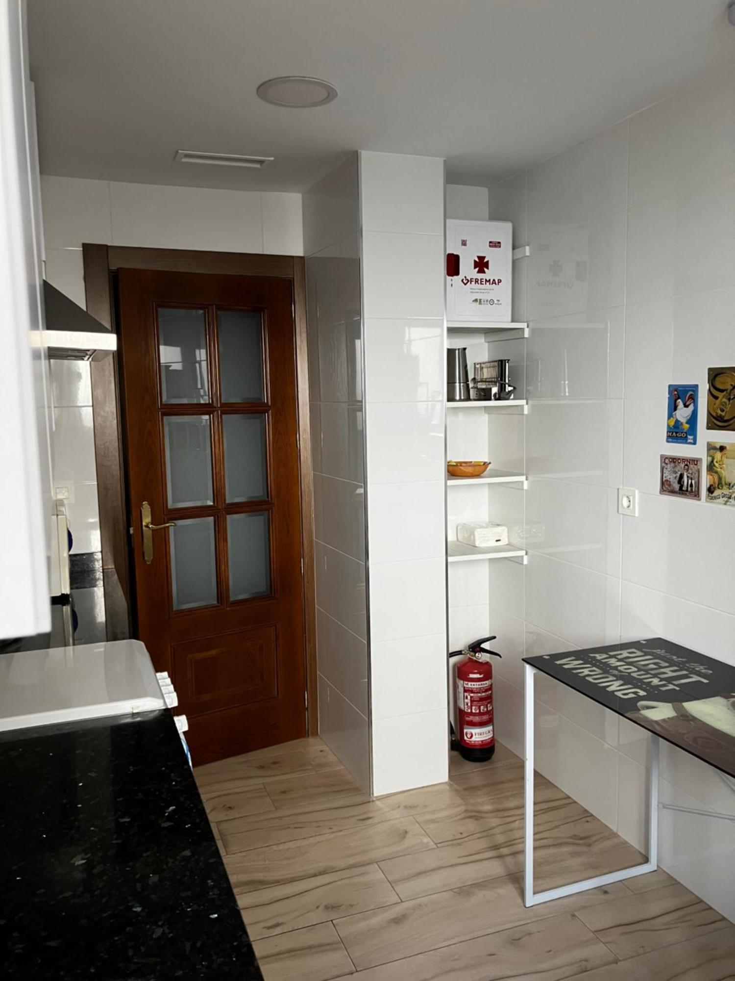 Apartamento En Camino De Ronda De Dos Habitaciones Y Salon Granada Bagian luar foto